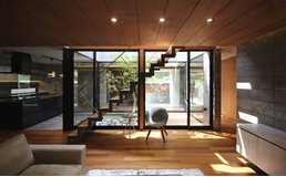 大阪ストーリーハウス